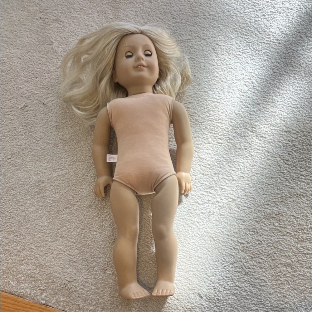 American Girl 18in Truly Me Blonde Hair Blue Eyes Medium Light Complexion - Picture 8 of 8